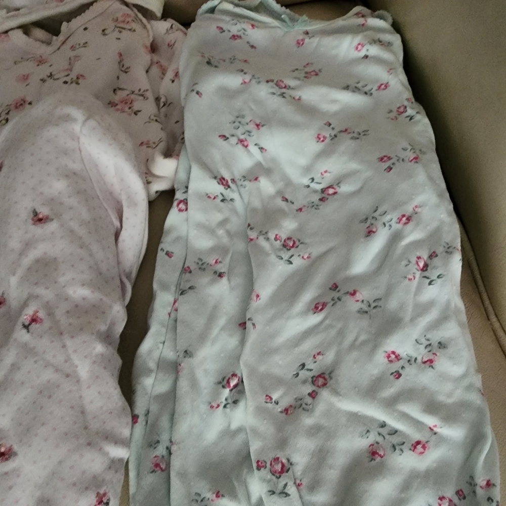 5 girls Sleeper gowns